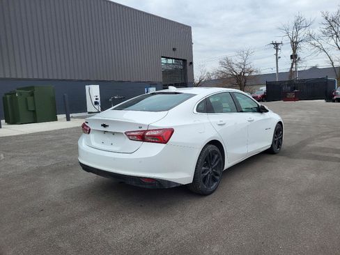 Used 2024 Chevrolet Malibu LT w/ Sport Edition image 3