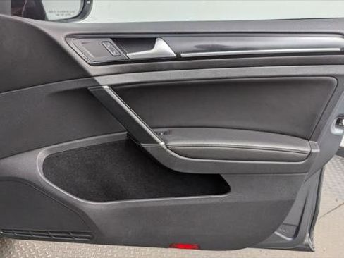 Used 2017 Volkswagen Golf SEL image 21