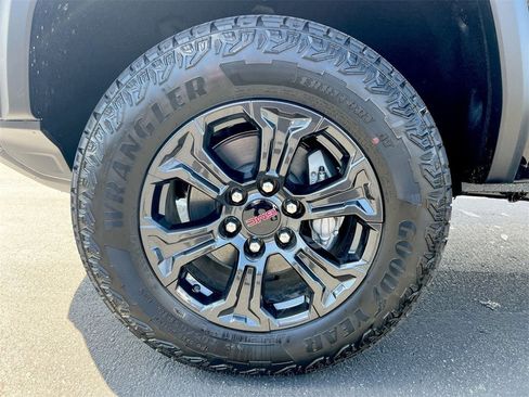 New 2025 GMC Canyon Elevation w/ Convenience Package image 26