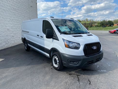 New 2026 Ford Transit 250 Low Roof RWD image 8