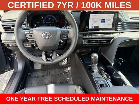 Used 2025 Toyota Camry SE FWD image 14