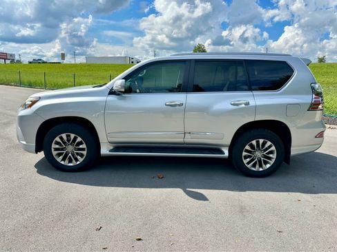 Used 2015 Lexus GX 460 Luxury w/ Preferred Accessory Package AWD/4WD image 7
