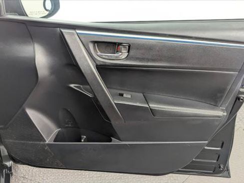 Used 2014 Toyota Corolla S FWD image 22