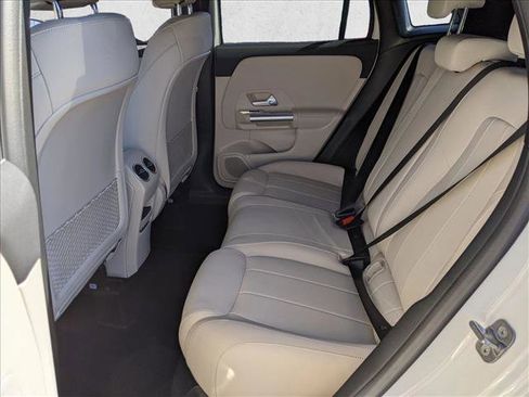 Certified 2025 Mercedes-Benz GLA 250 4MATIC image 23