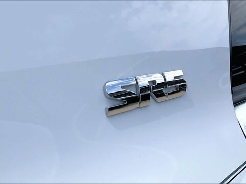 Used 2022 Toyota 4Runner SR5 Premium w/ Moonroof Package AWD/4WD image 31