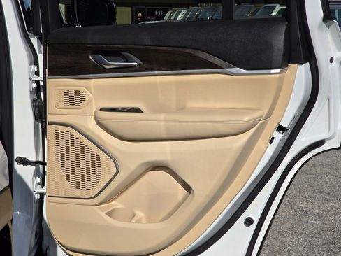 New 2026 Jeep Grand Cherokee Limited AWD/4WD image 38