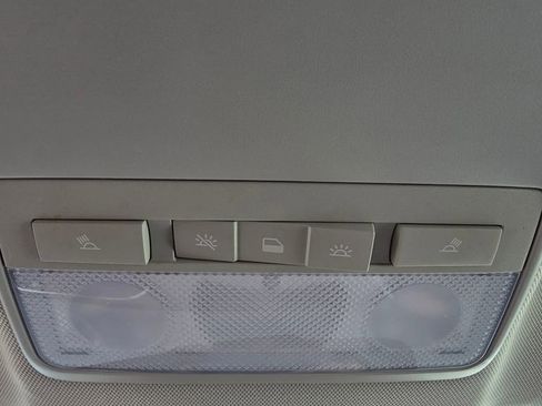 Used 2018 Buick Encore Preferred image 29