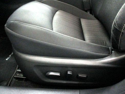 Used 2022 Nissan Altima 2.5 SV w/ SV Premium Package image 17