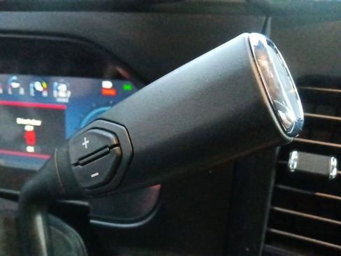 New 2026 Ford F250 Lariat w/ Black Appearance Package image 25