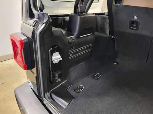 Used 2021 Jeep Wrangler Unlimited Sahara AWD/4WD image 82