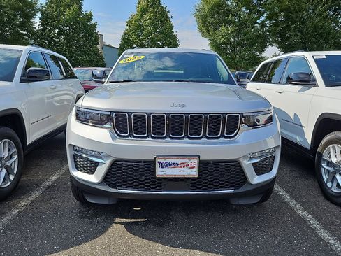 New 2025 Jeep Grand Cherokee Limited image 2