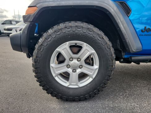 Used 2021 Jeep Gladiator Sport w/ Trailer Tow Package image 10