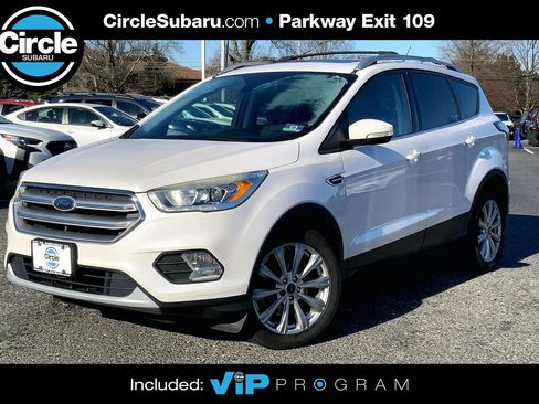 Used 2017 Ford Escape Titanium image 1