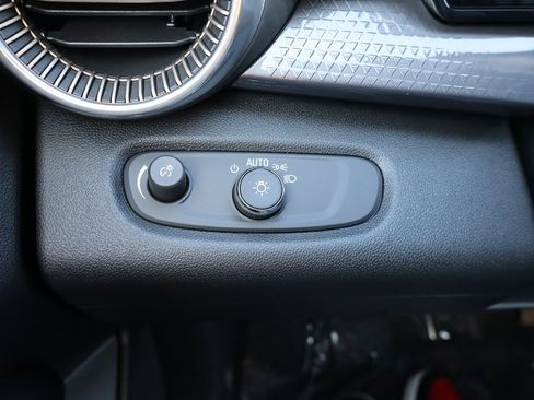 New 2026 Chevrolet Trax ACTIV w/ Sunroof Package image 16