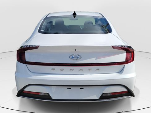 Used 2023 Hyundai Sonata SE FWD image 6