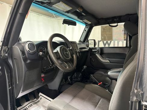 Used 2012 Jeep Wrangler Sport AWD/4WD image 17
