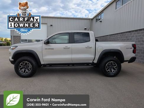 Used 2026 Chevrolet Colorado ZR2 w/ Technology Package AWD/4WD image 6