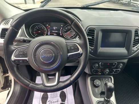 Used 2019 Jeep Compass Latitude w/ Popular Equipment Group AWD/4WD image 17