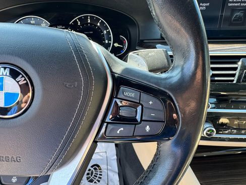 Used 2017 BMW 530i xDrive image 19