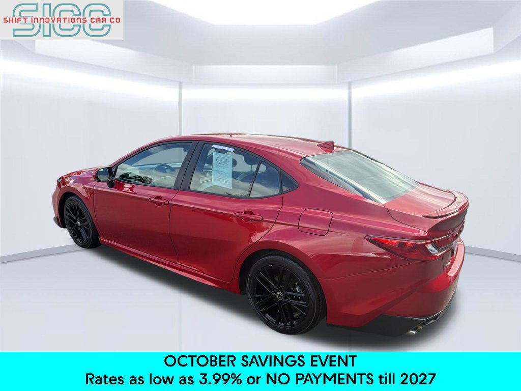 Used 2025 Toyota Camry SE FWD image 4