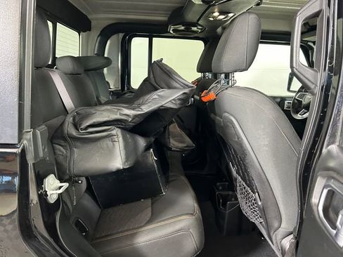 Used 2020 Jeep Gladiator Mojave w/ Cold Weather Group image 28