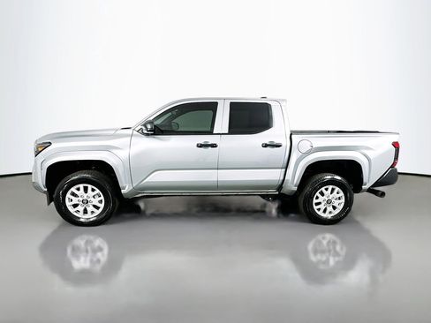 Used 2025 Toyota Tacoma SR image 8