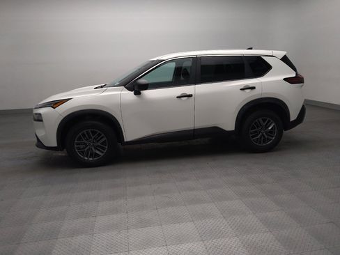 Used 2023 Nissan Rogue S FWD image 2