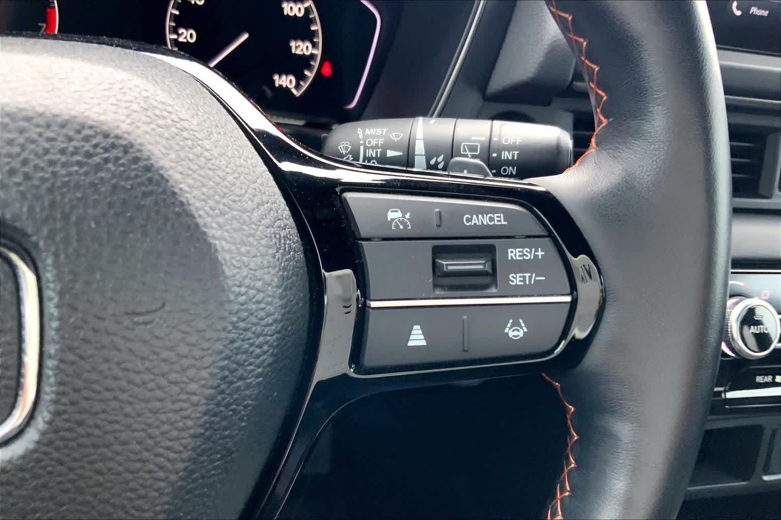 Used 2024 Honda Pilot TrailSport image 25