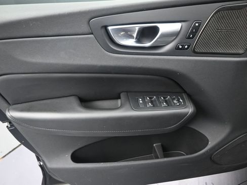 Used 2024 Volvo XC60 B5 Plus AWD/4WD image 11