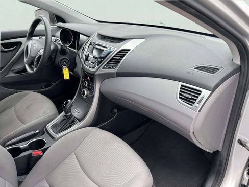 Used 2016 Hyundai Elantra SE FWD image 17