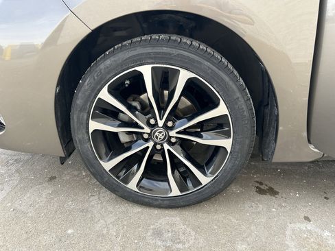 Used 2019 Toyota Corolla SE image 12