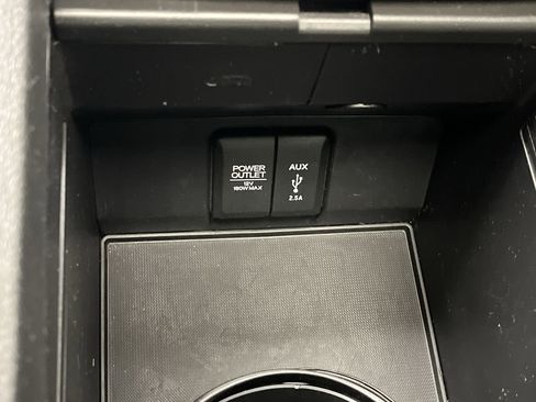 Used 2018 Honda Pilot Elite image 27