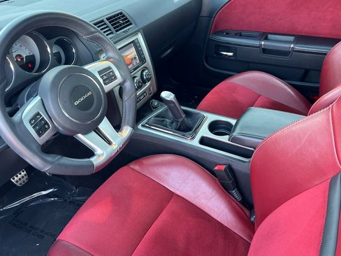 Used 2014 Dodge Challenger SRT8 w/ Harman/Kardon Audio Group RWD image 10