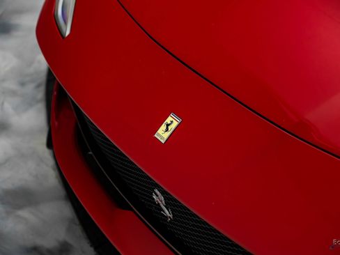 Used 2018 Ferrari 812 Superfast image 31
