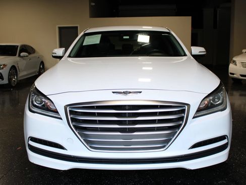 Used 2016 Hyundai Genesis 3.8 RWD image 7