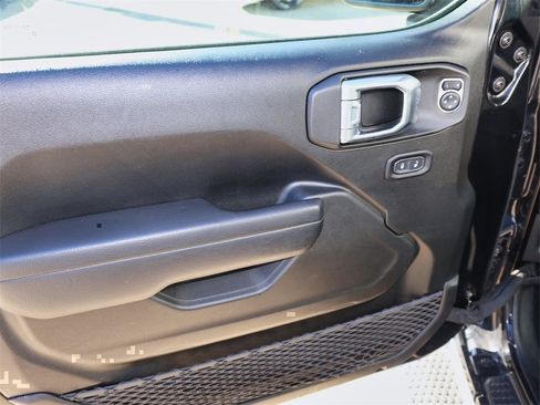 Used 2022 Jeep Wrangler Unlimited Rubicon 4xe w/ Safety Group image 17