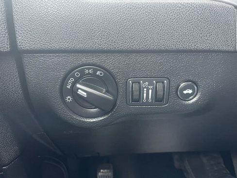 Used 2022 Dodge Charger SXT RWD image 24