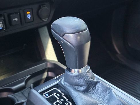 Used 2021 Toyota Tacoma TRD Sport w/ Technology Package image 43