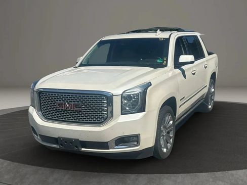 Used 2015 GMC Yukon XL Denali w/ Premium Package AWD/4WD image 1