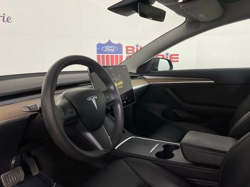 Used 2023 Tesla Model 3 Standard Range image 13