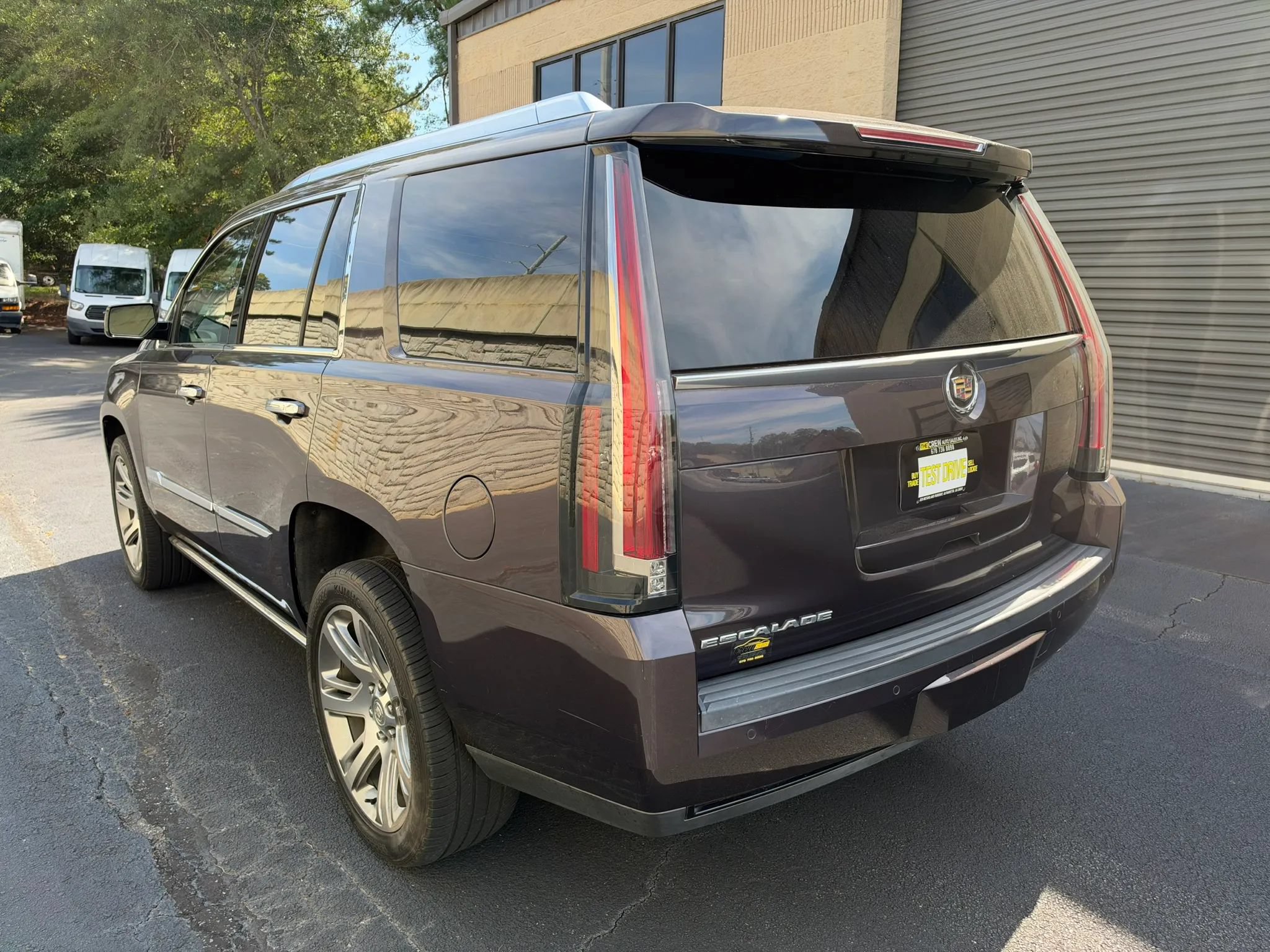 Used 2015 Cadillac Escalade Premium RWD image 11