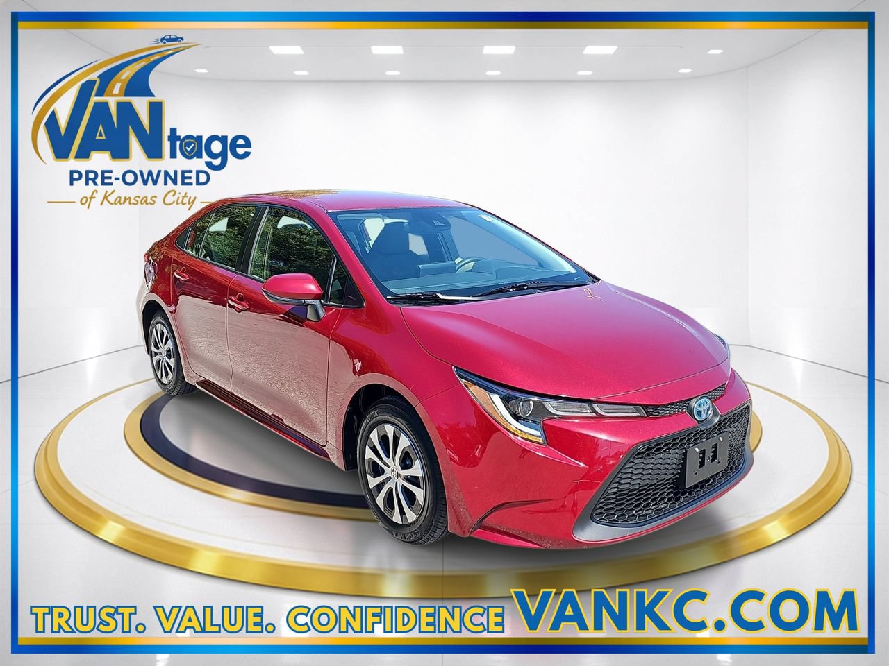 Used 2022 Toyota Corolla LE FWD image 3