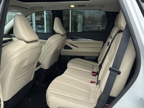 Used 2025 INFINITI QX60 Luxe w/ Cargo Package image 9