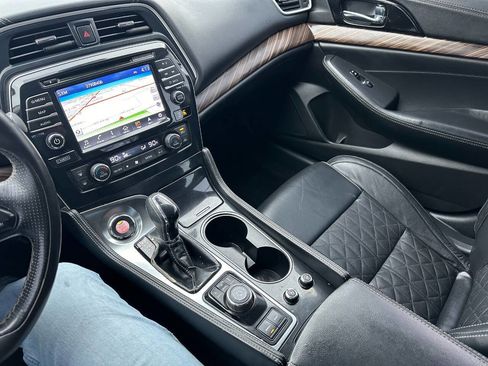 Used 2017 Nissan Maxima Platinum image 20