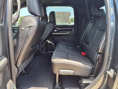 New 2026 RAM 2500 Laramie w/ Night Edition AWD/4WD image 7