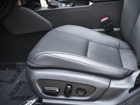 Used 2025 Lexus ES 300h w/ Premium Package image 10