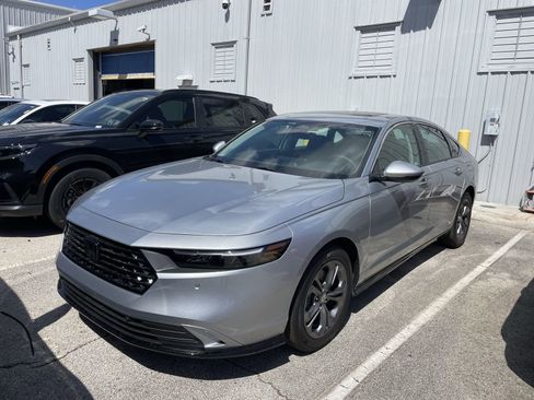Used 2025 Honda Accord EX-L image 1