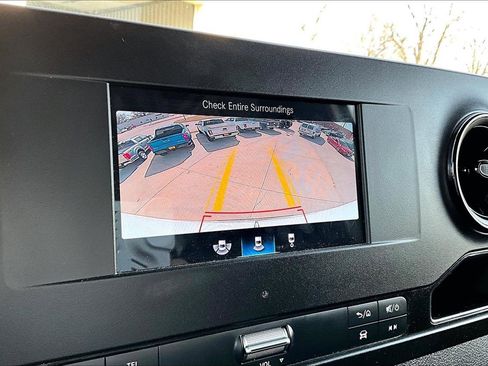 Used 2024 Mercedes-Benz Sprinter 2500 w/ Acoustic Package image 15