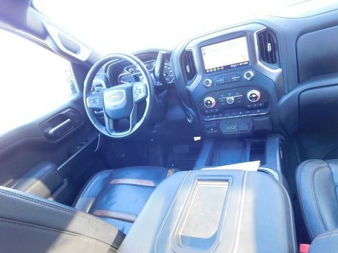 Used 2022 GMC Sierra 1500 AT4 w/ AT4 Premium Package image 3