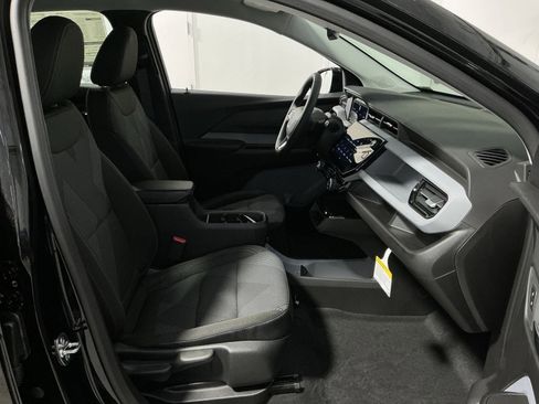 New 2027 Chevrolet Bolt LT w/ Comfort Package FWD image 26